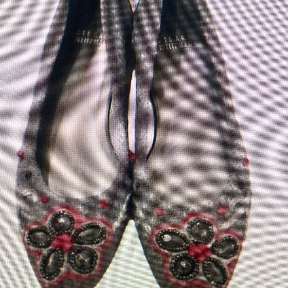 Elegant Gray and Pink Floral Flats